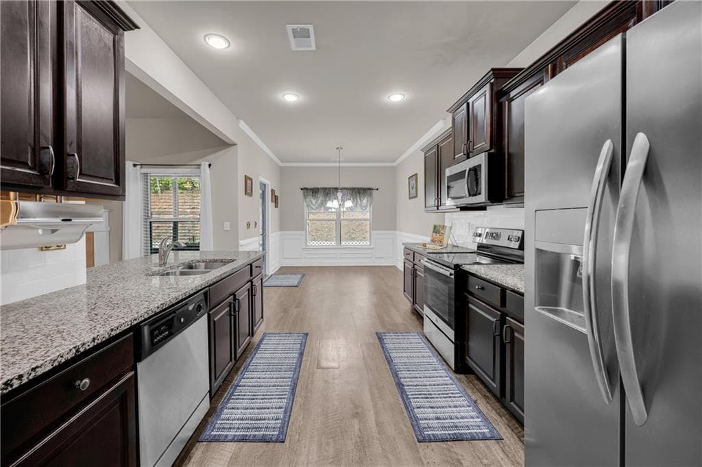 3 bedroom, 2 bathroom, 1,538 sq ft single family residence for sale at 825 Hidden Hollow Circle, Commerce, GA 30529 — photo 9