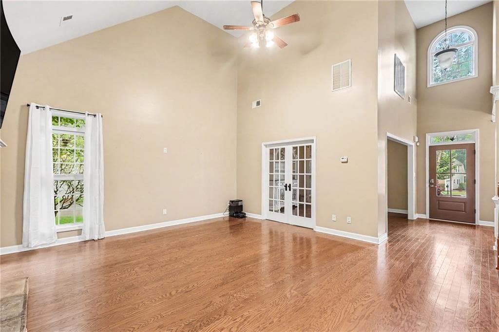 5 bedroom, 4 bathroom, 2,880 sq ft single family residence for sale at 160 Brittany Lane, Senoia, GA 30276 — photo 3
