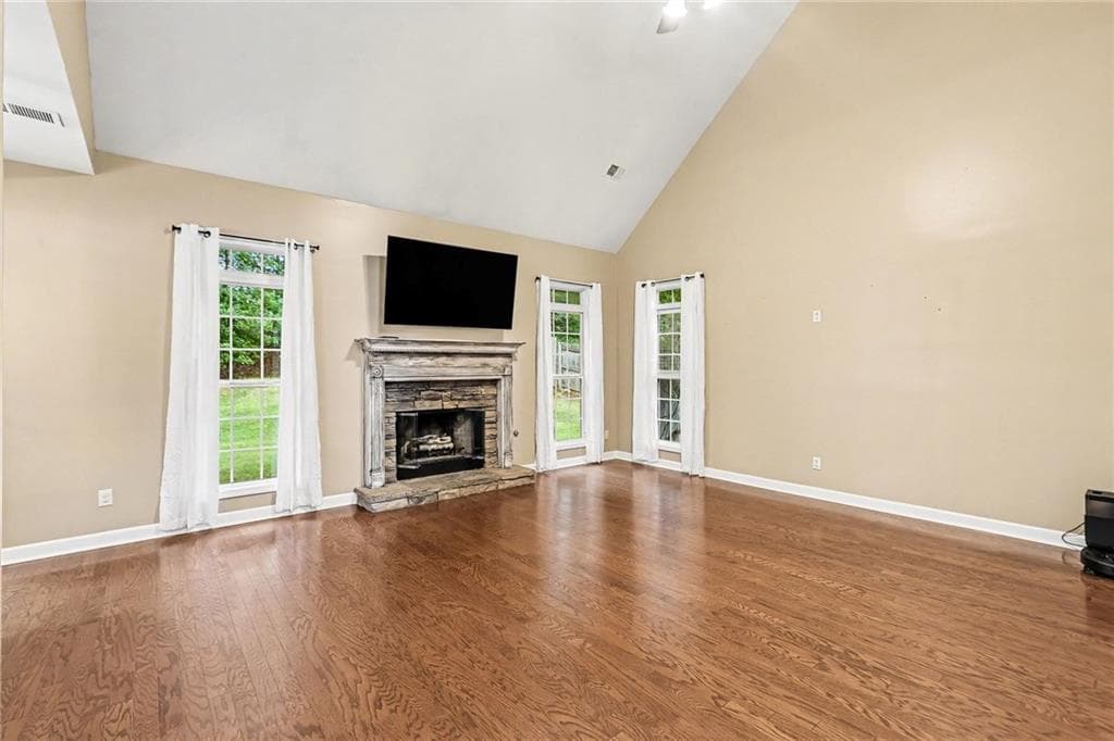5 bedroom, 4 bathroom, 2,880 sq ft single family residence for sale at 160 Brittany Lane, Senoia, GA 30276 — photo 5