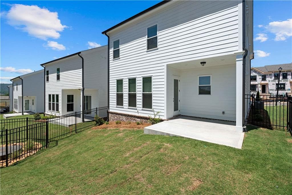 4 bedroom, 3 bathroom, 2,016 sq ft single family residence for sale at 605 Beechwood Way, Hoschton, GA 30548 — photo 9