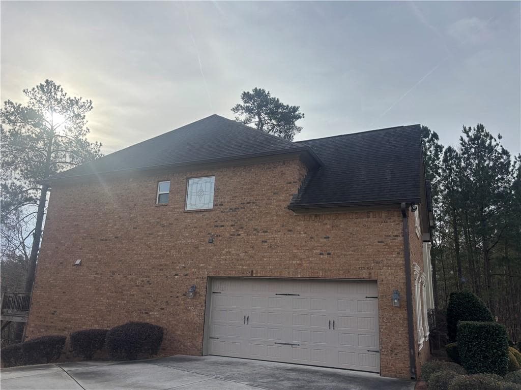 5 bedroom, 6 bathroom, 4,006 sq ft single family residence for sale at 2525 Lake Erma Drive, Hampton, GA 30228 — photo 2