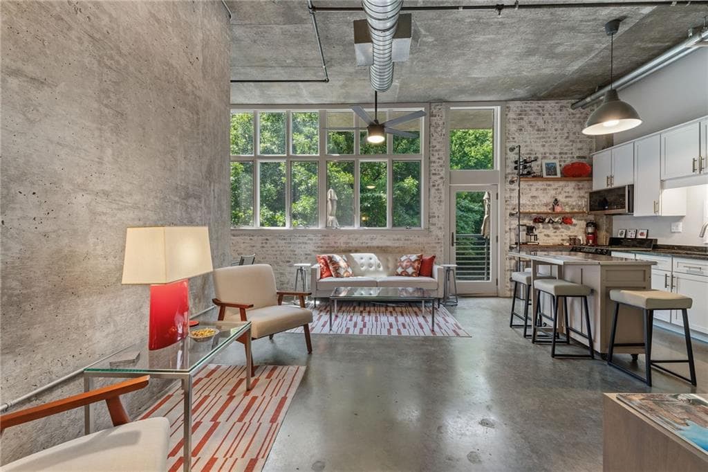 1 bedroom, 1 bathroom, 746 sq ft condominium for sale at 640 Glen Iris Drive 418, Atlanta, GA 30308 — photo 4