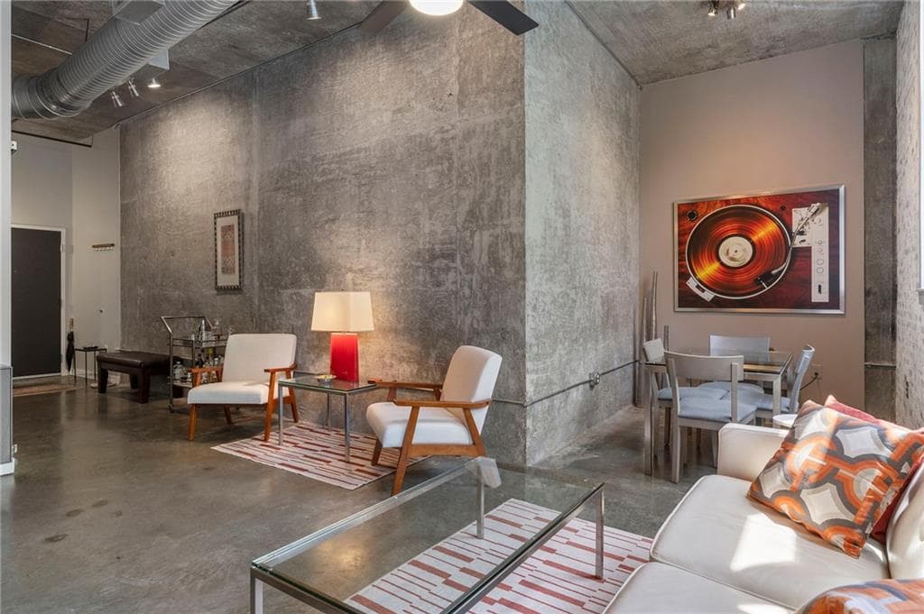 1 bedroom, 1 bathroom, 746 sq ft condominium for sale at 640 Glen Iris Drive 418, Atlanta, GA 30308 — photo 7