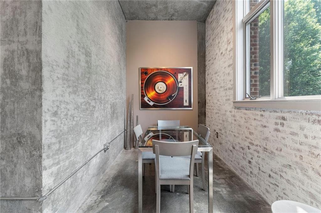 1 bedroom, 1 bathroom, 746 sq ft condominium for sale at 640 Glen Iris Drive 418, Atlanta, GA 30308 — photo 8