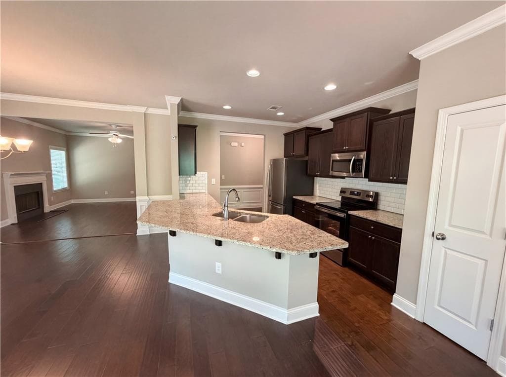 3 bedroom, 2 bathroom, 2,043 sq ft single family residence for sale at 1209 Windstone Drive, Winder, GA 30680 — photo 9
