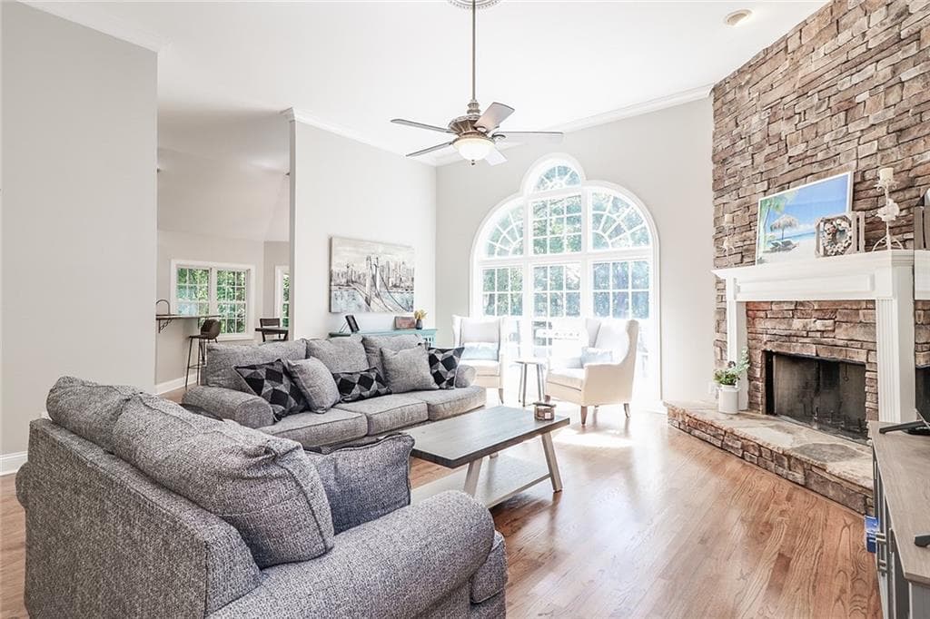 4 bedroom, 3 bathroom, 4,104 sq ft single family residence for rent at 6150 Six Mile Cove Road, Cumming, GA 30041 for $4,554 a month — photo 4