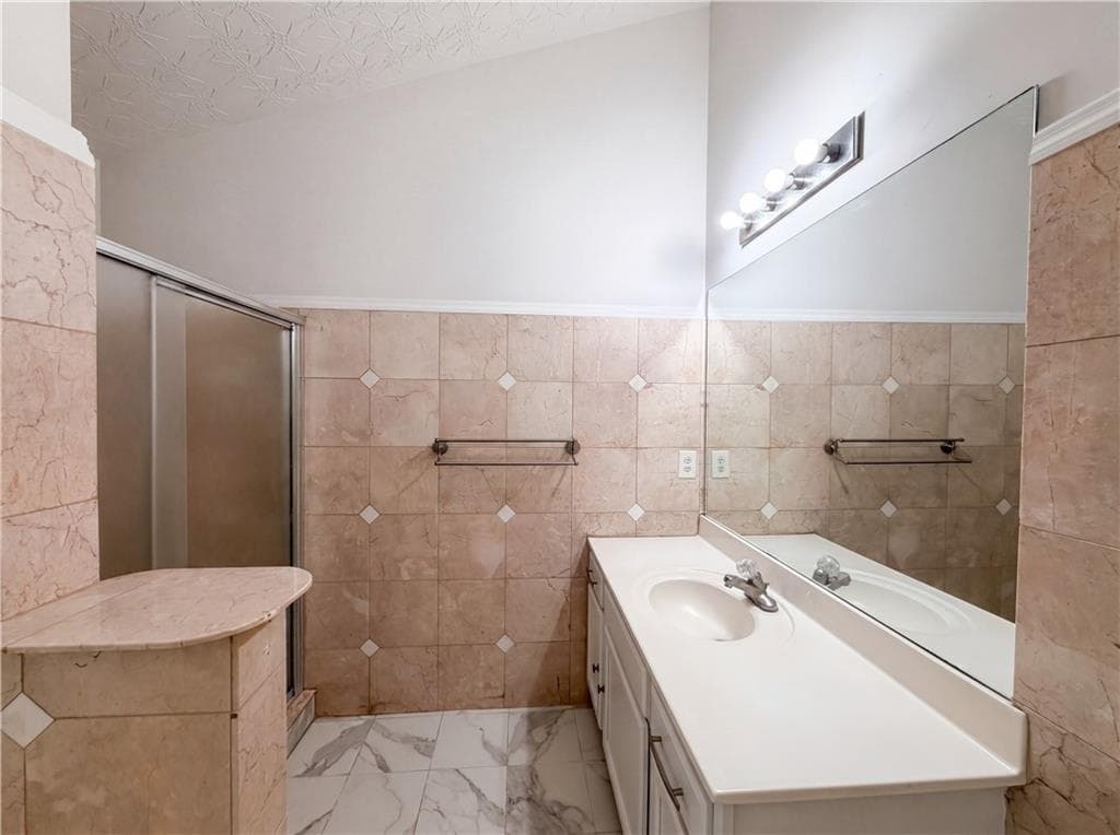 4 bedroom, 3 bathroom, 1,968 sq ft single family residence under contract at 3324 Baymount Way, Lawrenceville, GA 30043 — photo 6