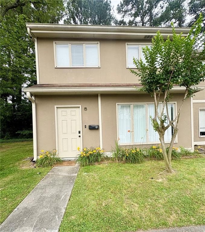3 bedroom, 2 bathroom, 1,312 sq ft condominium for sale at 1812 Ashborough Road A, Marietta, GA 30067