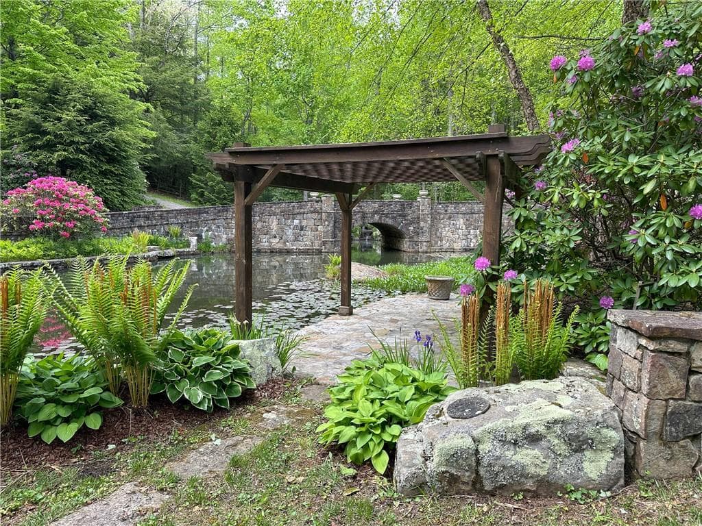 11 bedroom, 12 bathroom, 12,113 sq ft single family residence for sale at 230 Woodside Lane, Suches, GA 30572 — photo 6