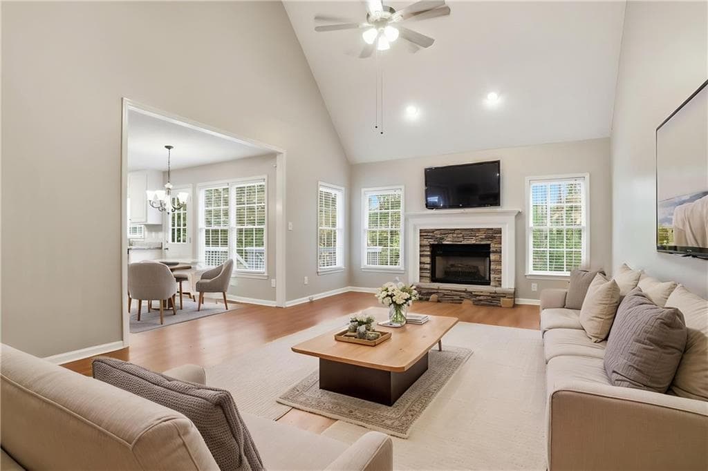 4 bedroom, 3 bathroom, 2,252 sq ft single family residence under contract at 125 Marina Court, Fayetteville, GA 30215 — photo 5
