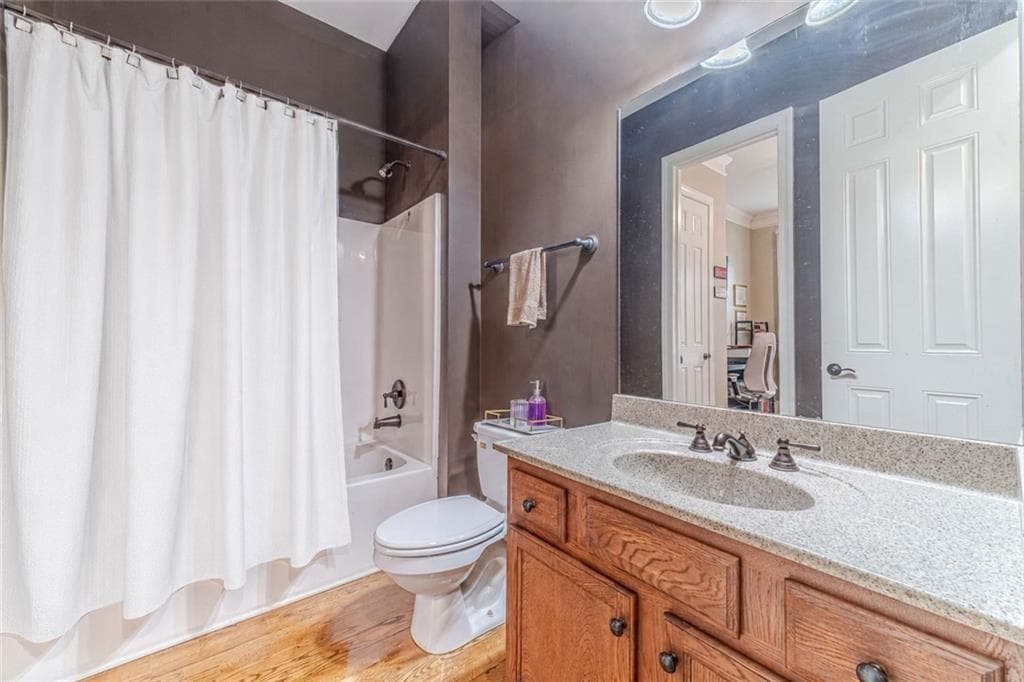 5 bedroom, 5 bathroom, 5,774 sq ft single family residence for sale at 500 Warm Springs Court, Loganville, GA 30052 — photo 8