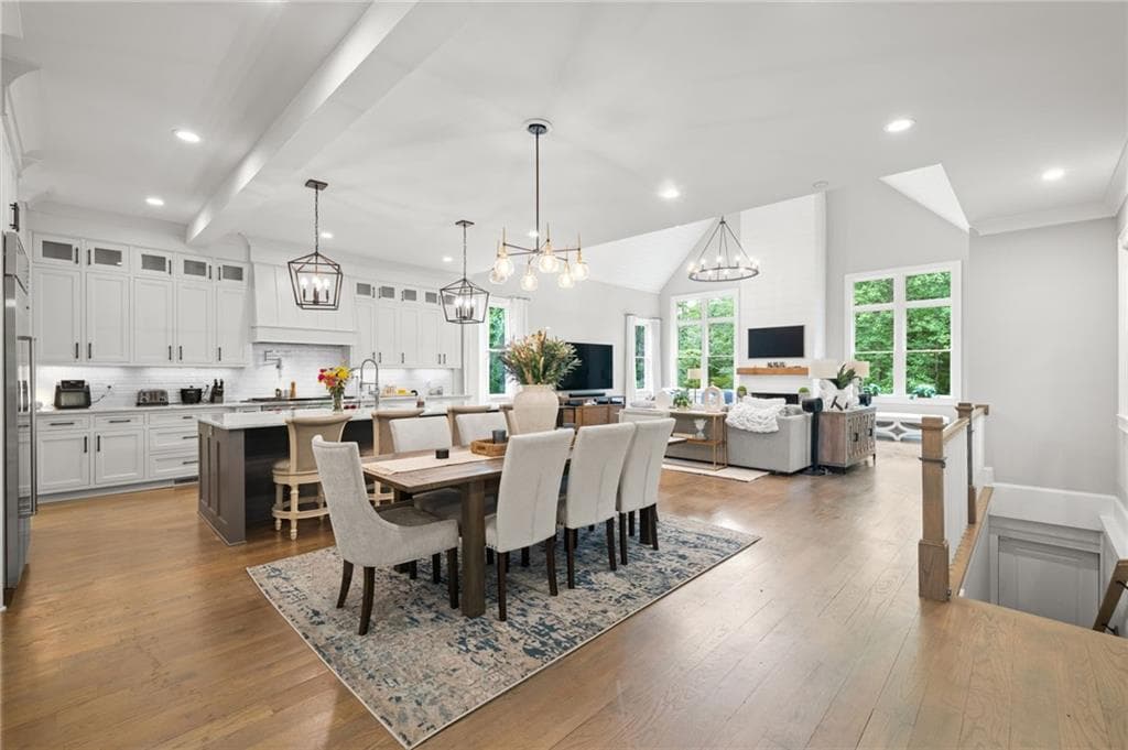 6 bedroom, 5 bathroom, 5,400 sq ft single family residence for sale at 2571 Winding Lane, Atlanta, GA 30319 — photo 6