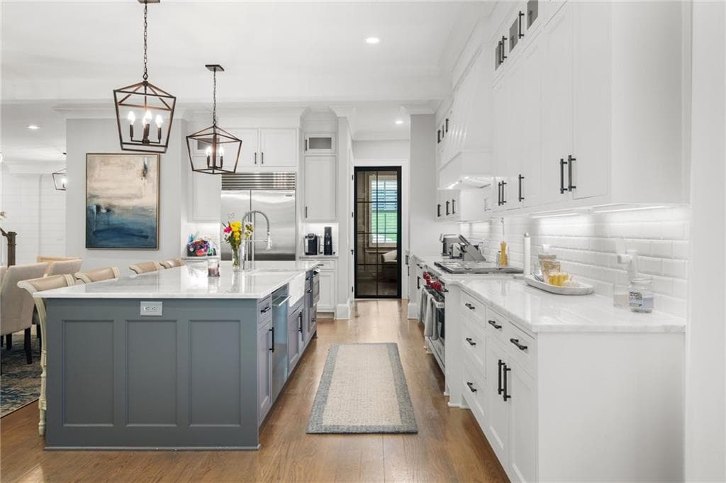 6 bedroom, 5 bathroom, 5,400 sq ft single family residence for sale at 2571 Winding Lane, Atlanta, GA 30319 — photo 9