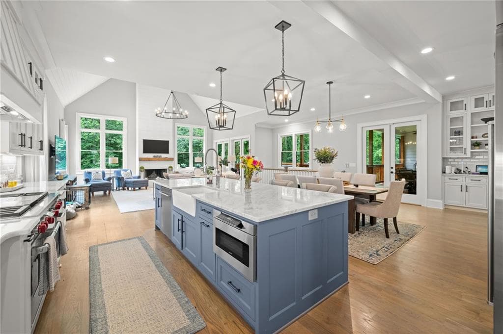 6 bedroom, 5 bathroom, 5,400 sq ft single family residence for sale at 2571 Winding Lane, Atlanta, GA 30319 — photo 10