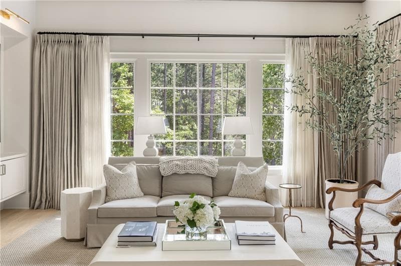 6 bedroom, 8 bathroom, 7,200 sq ft single family residence under contract at 3940 Cottage Park Court, Alpharetta, GA 30004 — photo 6