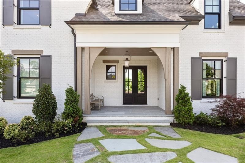 6 bedroom, 8 bathroom, 7,200 sq ft single family residence under contract at 3940 Cottage Park Court, Alpharetta, GA 30004 — photo 9