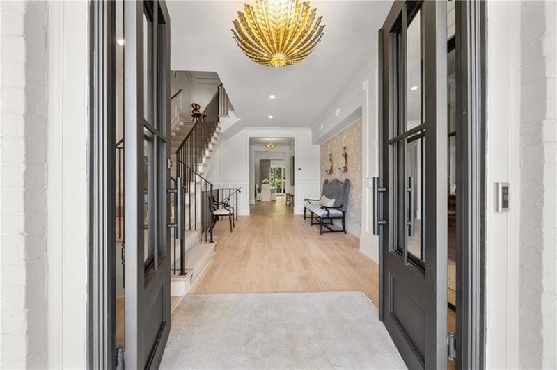 6 bedroom, 8 bathroom, 7,200 sq ft single family residence under contract at 3940 Cottage Park Court, Alpharetta, GA 30004 — photo 10