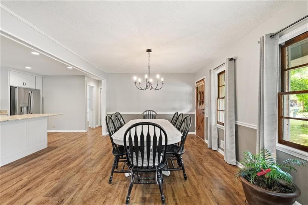 3 bedroom, 2 bathroom, 1,912 sq ft single family residence under contract at 2678 S Lakeview Drive, Conyers, GA 30094 — photo 7