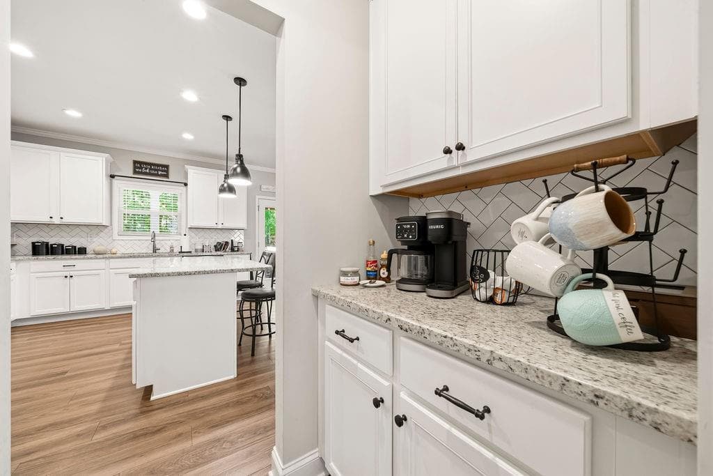 5 bedroom, 4 bathroom, 3,895 sq ft single family residence for sale at 70 Dunston Way, Villa Rica, GA 30180 — photo 9