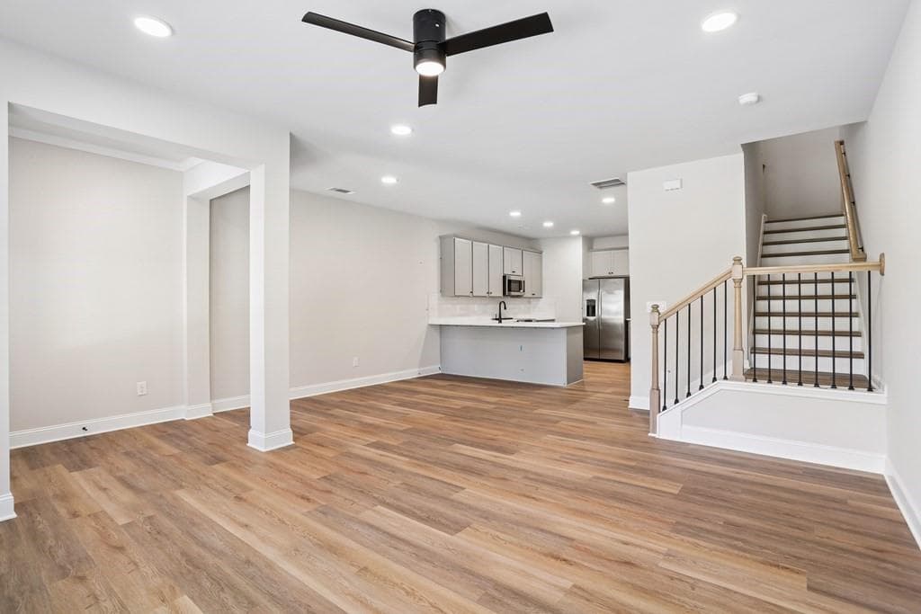 3 bedroom, 3 bathroom, 1,811 sq ft single family residence for rent at 4096 Steam View Drive Robinson, Sugar Hill, GA 30518 for $2,876 a month — photo 2