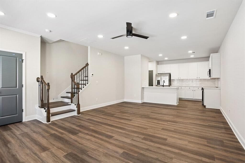 3 bedroom, 3 bathroom, 1,738 sq ft single family residence for rent at 4096 Steam View Drive Davidson, Sugar Hill, GA 30518 for $3,135 a month — photo 4