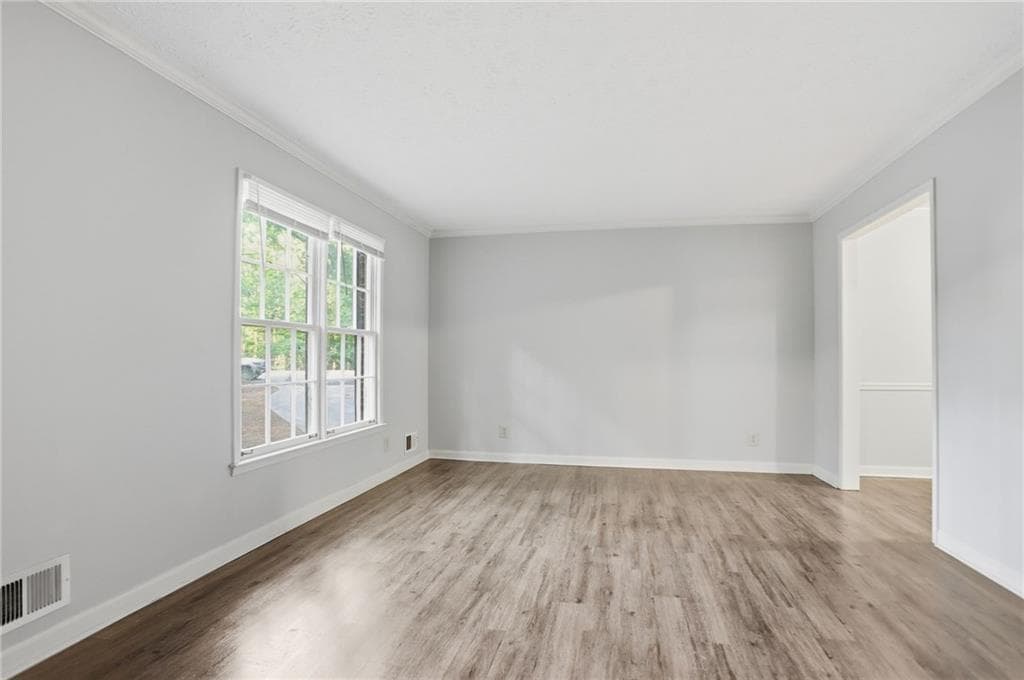 4 bedroom, 3 bathroom, 2,360 sq ft single family residence for sale at 105 Woodsong Court, Fayetteville, GA 30214 — photo 8