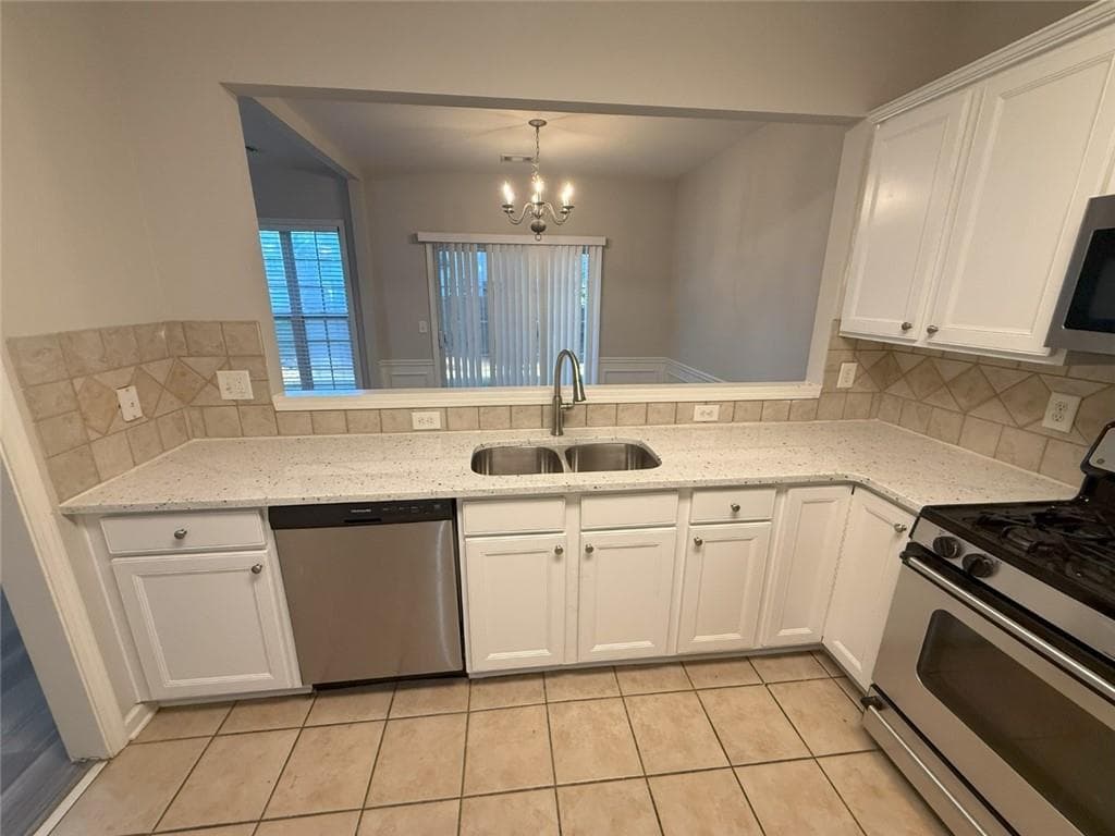 3 bedroom, 3 bathroom, 1,750 sq ft townhouse for rent at 13340 Marrywood Court, Alpharetta, GA 30004 for $2,450 a month — photo 4
