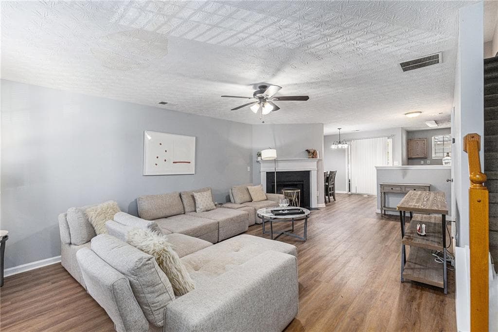 3 bedroom, 3 bathroom, 1,404 sq ft condominium for sale at 6536 Arbor Gate Drive 2, Mableton, GA 30126 — photo 3