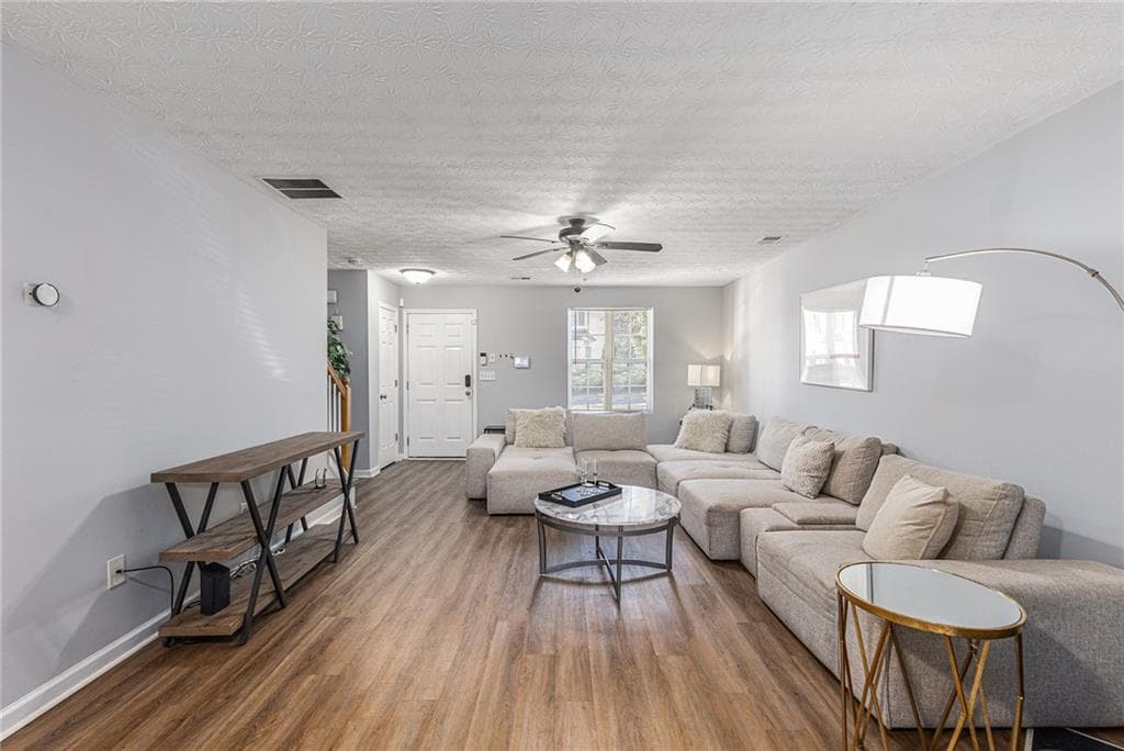 3 bedroom, 3 bathroom, 1,404 sq ft condominium for sale at 6536 Arbor Gate Drive 2, Mableton, GA 30126 — photo 6