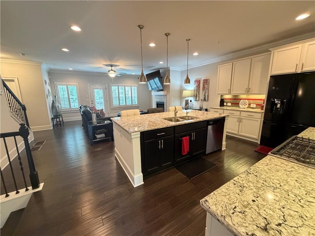 4 bedroom, 4 bathroom, 2,620 sq ft townhouse for sale at 9015 Woodland Trail 8, Alpharetta, GA 30009 — photo 5