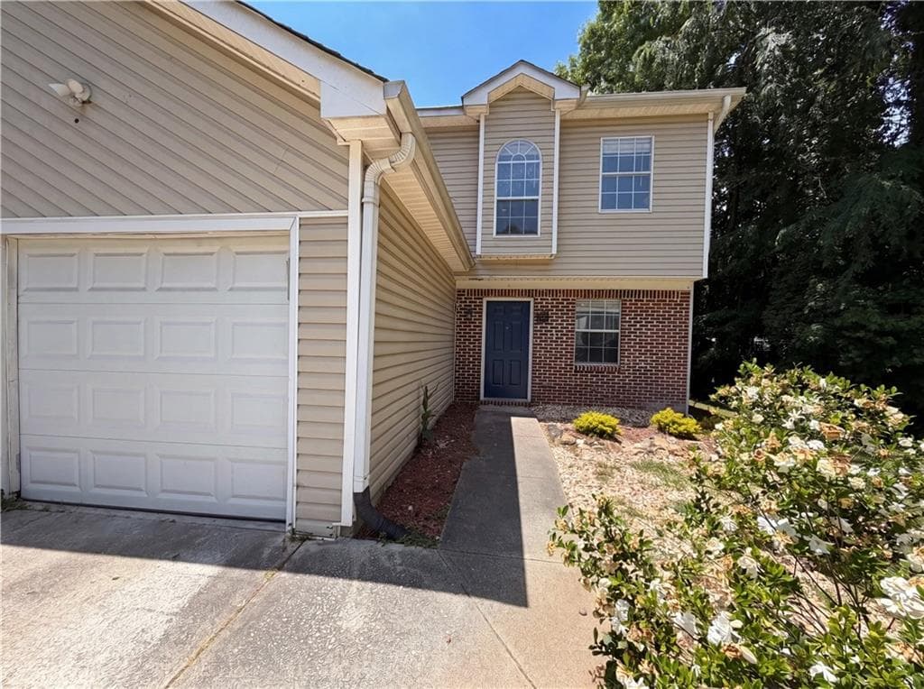 3 bedroom, 3 bathroom, 1,481 sq ft townhouse sold at 3753 Soapstone Road, Decatur, GA 30034