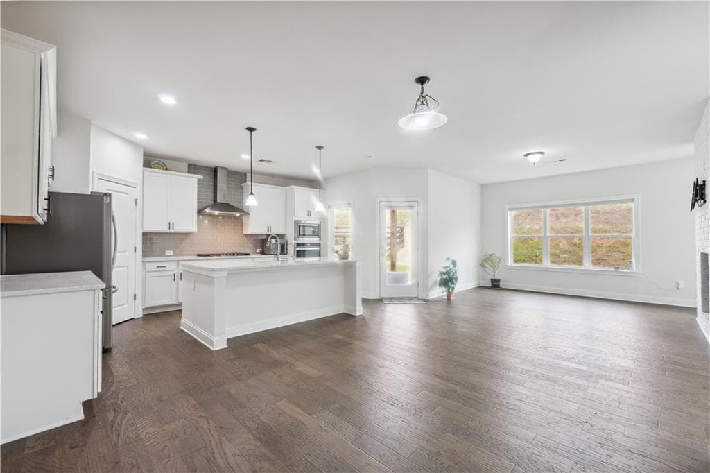 5 bedroom, 5 bathroom, 3,645 sq ft single family residence under contract at 4055 Starwood Drive, Cumming, GA 30028 — photo 8