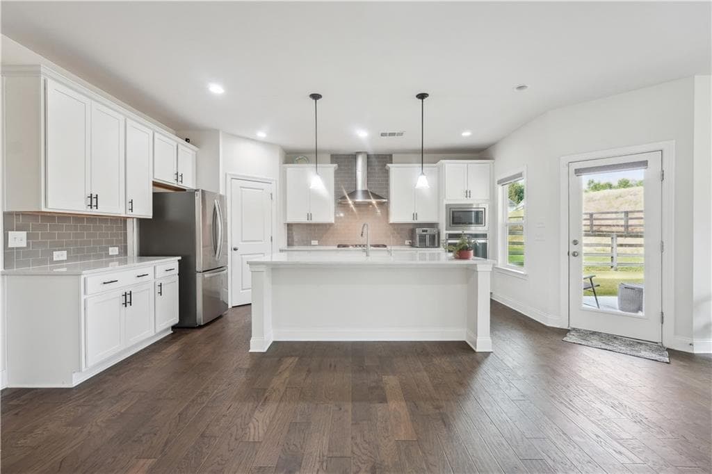 5 bedroom, 5 bathroom, 3,645 sq ft single family residence under contract at 4055 Starwood Drive, Cumming, GA 30028 — photo 9