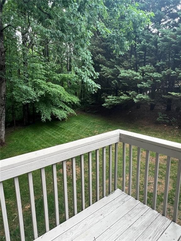 4 bedroom, 3 bathroom, 2,024 sq ft single family residence for sale at 4622 Middleboro Lane, Gainesville, GA 30506 — photo 2