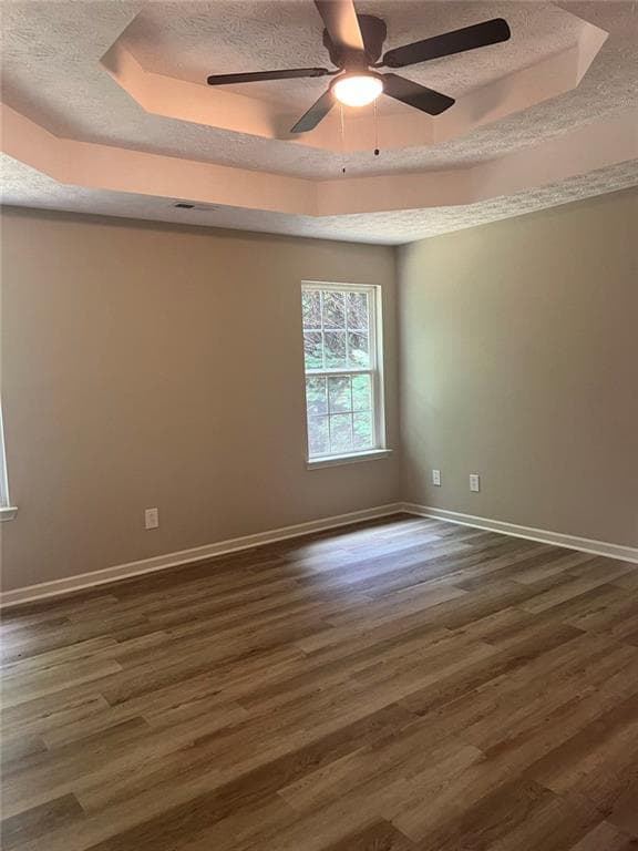 4 bedroom, 3 bathroom, 2,024 sq ft single family residence for sale at 4622 Middleboro Lane, Gainesville, GA 30506 — photo 6