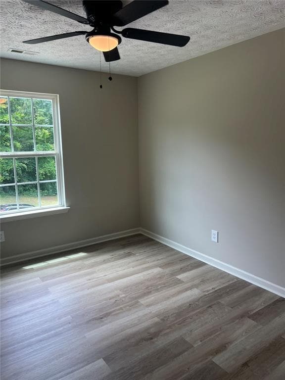 4 bedroom, 3 bathroom, 2,024 sq ft single family residence for sale at 4622 Middleboro Lane, Gainesville, GA 30506 — photo 10