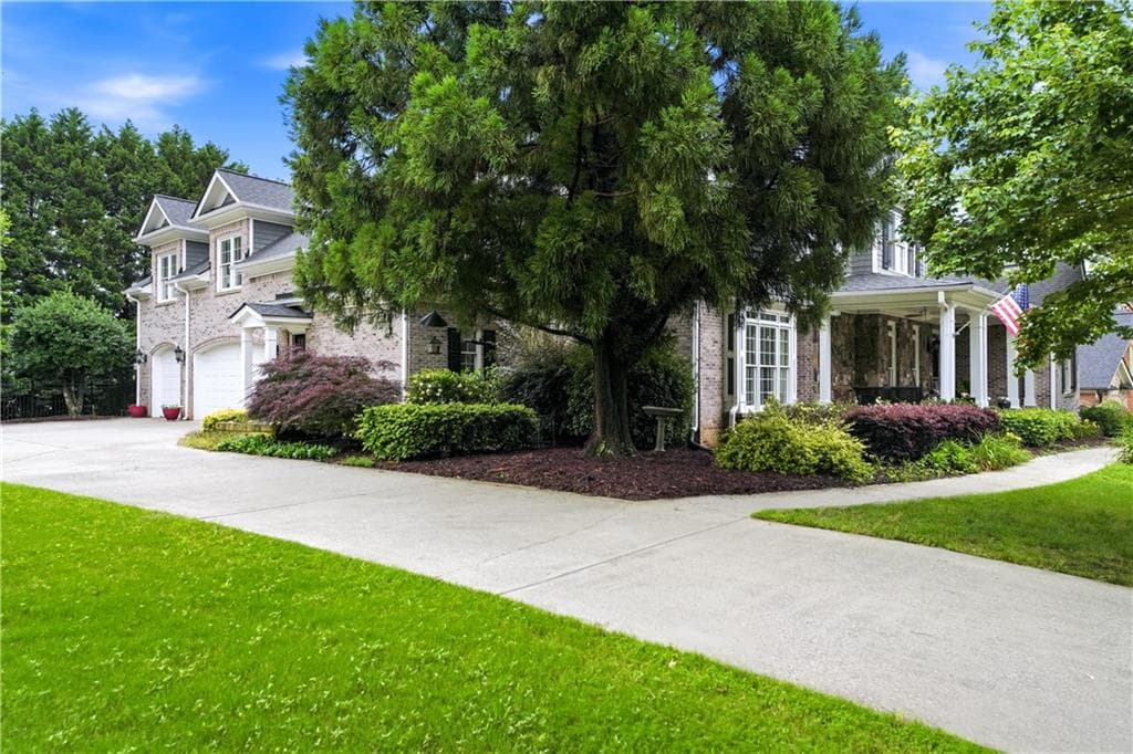 6 bedroom, 6 bathroom, 6,866 sq ft single family residence for sale at 2585 Shumard Oak Drive, Braselton, GA 30517 — photo 7
