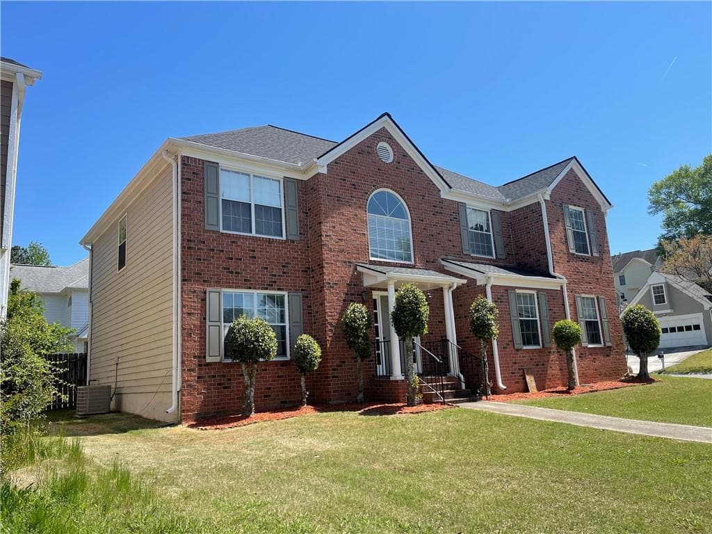 4 bedroom, 3 bathroom, 2,958 sq ft single family residence for sale at 2347 Fawn Hollow Court, Duluth, GA 30096 — photo 2