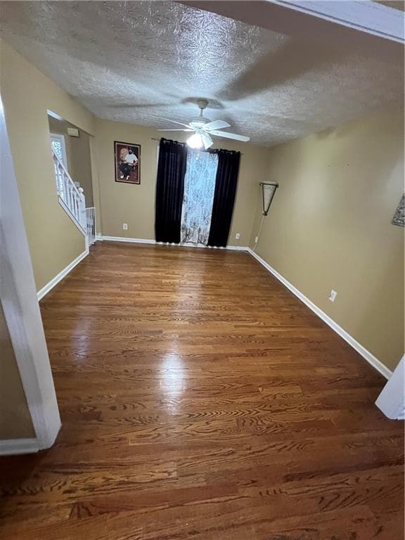 4 bedroom, 3 bathroom, 2,958 sq ft single family residence for sale at 2347 Fawn Hollow Court, Duluth, GA 30096 — photo 5