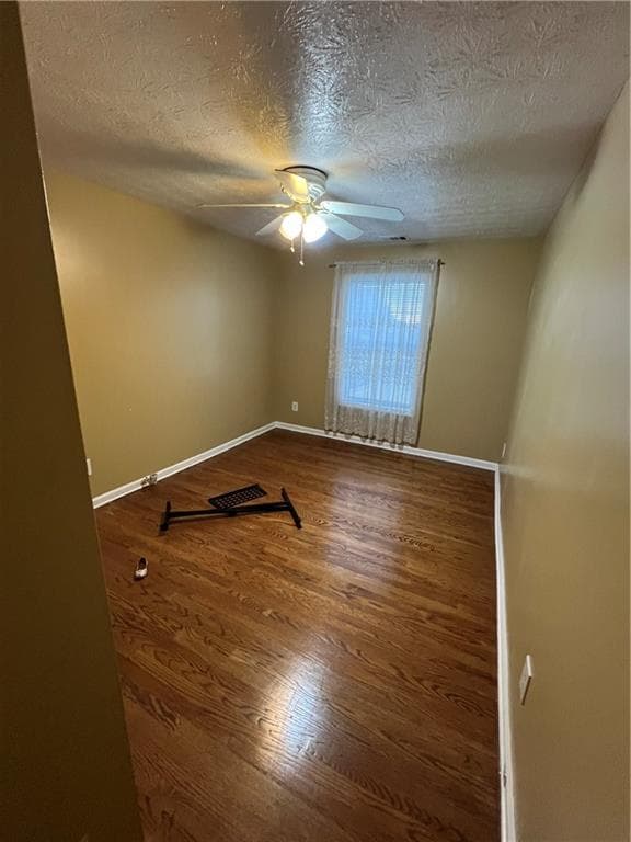 4 bedroom, 3 bathroom, 2,958 sq ft single family residence for sale at 2347 Fawn Hollow Court, Duluth, GA 30096 — photo 6