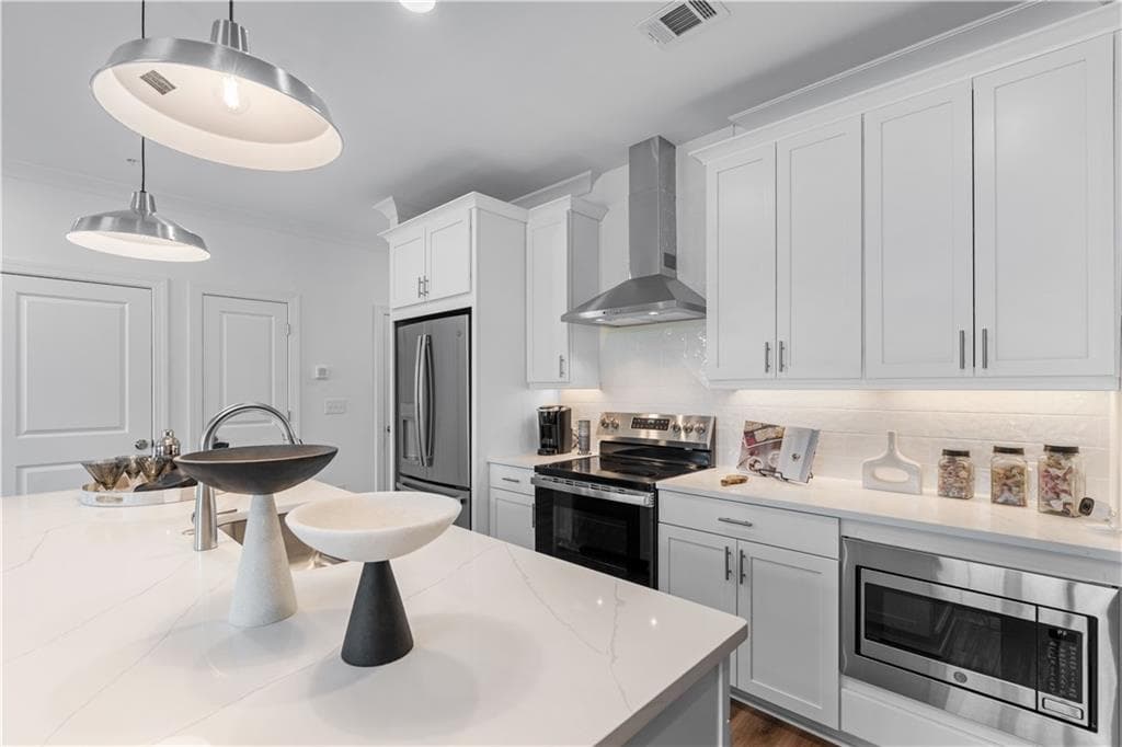 2 bedroom, 3 bathroom, 1,450 sq ft condominium for sale at 533 Belvedere Drive 9, Alpharetta, GA 30022 — photo 2