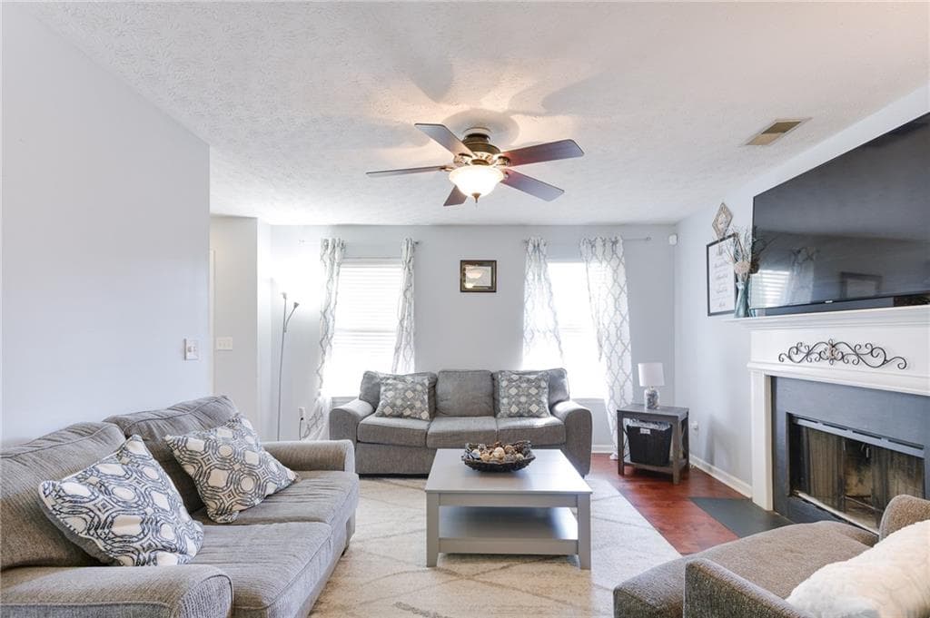 4 bedroom, 3 bathroom, 1,771 sq ft single family residence for sale at 4926 Lake Park Lane, Acworth, GA 30101 — photo 6