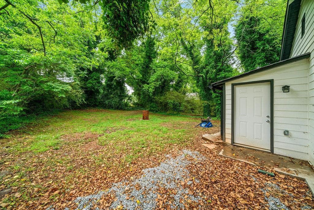 3 bedroom, 2 bathroom, 1,260 sq ft single family residence for sale at 1409 Maple Avenue, Rome, GA 30161 — photo 6