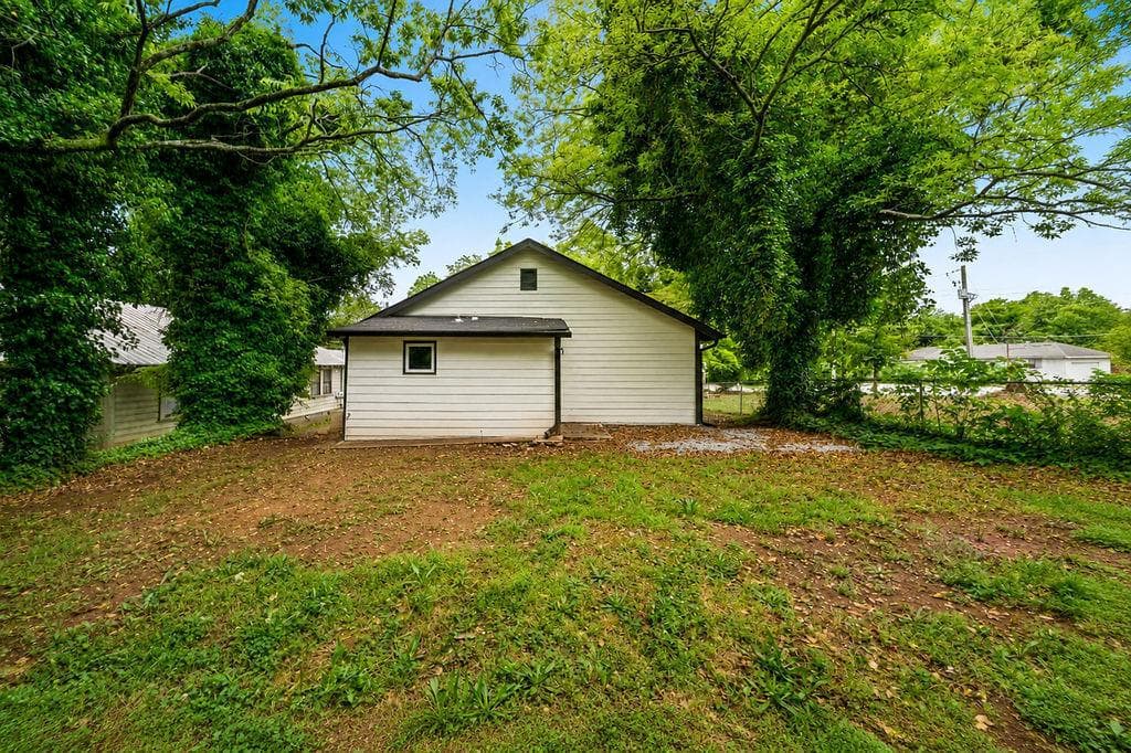 3 bedroom, 2 bathroom, 1,260 sq ft single family residence for sale at 1409 Maple Avenue, Rome, GA 30161 — photo 7