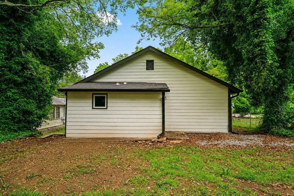 3 bedroom, 2 bathroom, 1,260 sq ft single family residence for sale at 1409 Maple Avenue, Rome, GA 30161 — photo 9