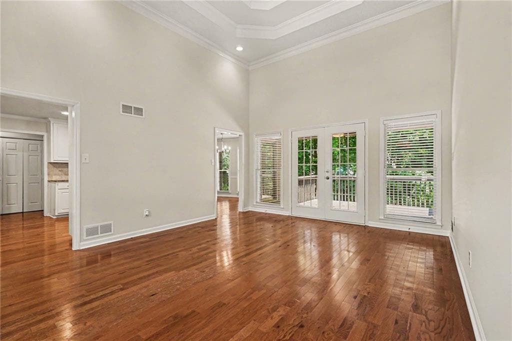 4 bedroom, 3 bathroom, 4,154 sq ft single family residence under contract at 977 Sunny Glenn Court, Lawrenceville, GA 30043 — photo 7