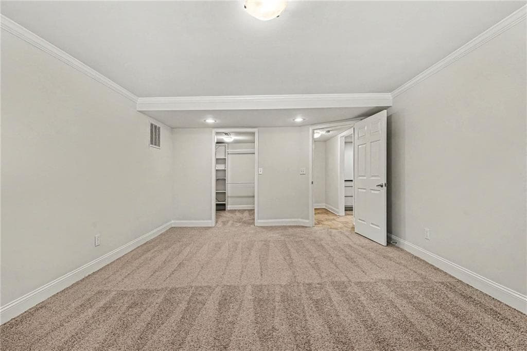 4 bedroom, 3 bathroom, 4,154 sq ft single family residence under contract at 977 Sunny Glenn Court, Lawrenceville, GA 30043 — photo 10