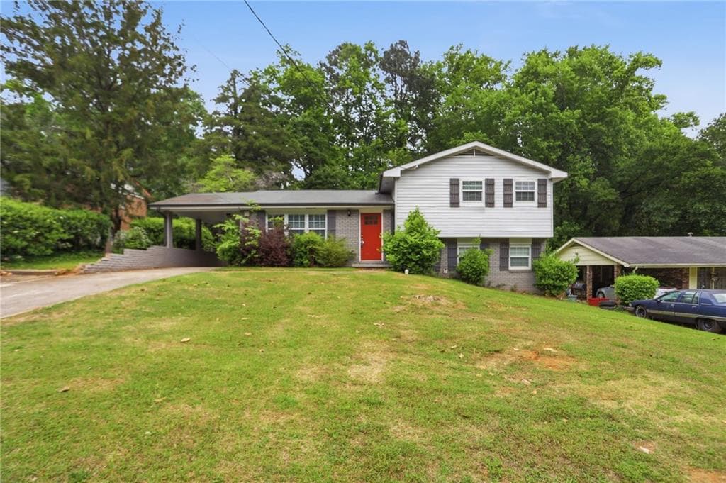 3 bedroom, 3 bathroom, 1,670 sq ft single family residence for sale at 2590 Mcglynn Drive, Decatur, GA 30034 — photo 2
