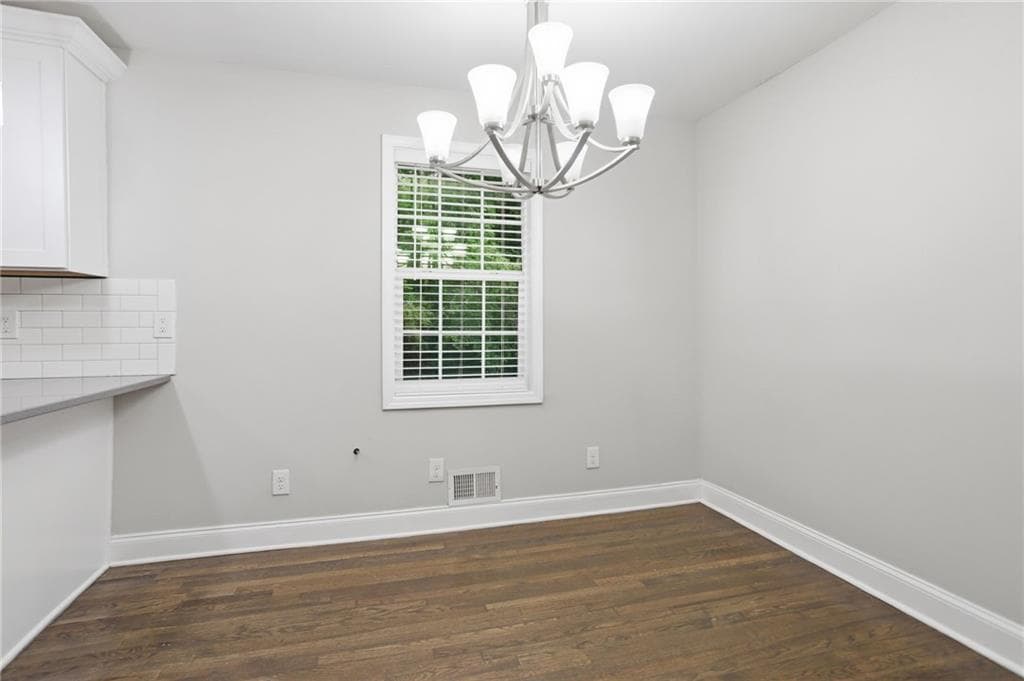 3 bedroom, 3 bathroom, 1,670 sq ft single family residence for sale at 2590 Mcglynn Drive, Decatur, GA 30034 — photo 7