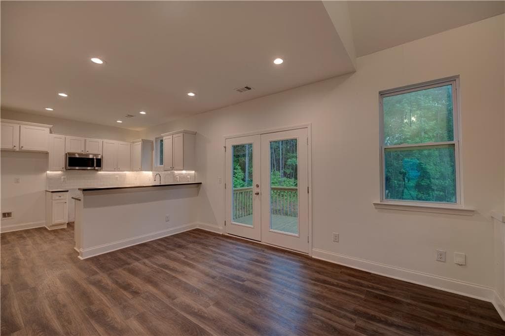 5 bedroom, 4 bathroom, 2,692 sq ft single family residence for sale at 15 Cassidy Trail, Douglasville, GA 30134 — photo 9